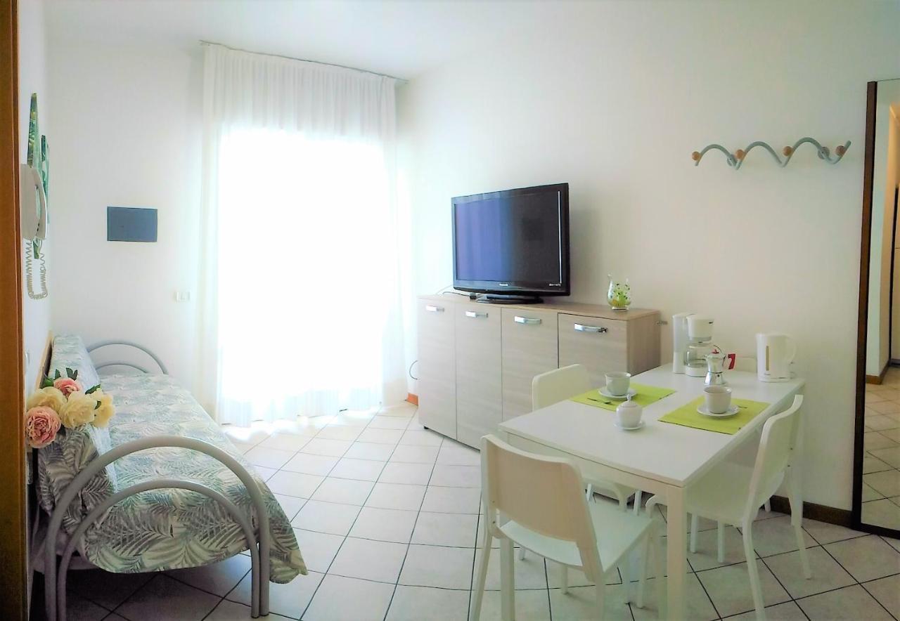 Green Holiday Wohnung Mit Schwimmbad بيبيوني المظهر الخارجي الصورة